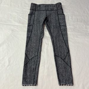 LULULEMON l TIGHT STUFF TIGHTS Leggings with Scalloped Hem and Pockets Size 6